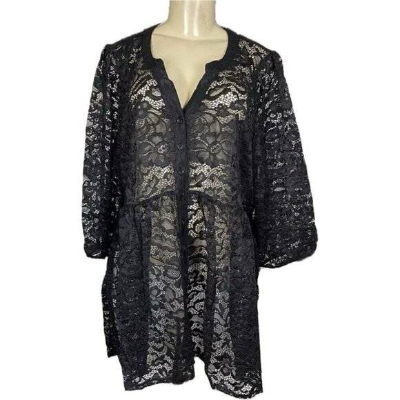 Torrid + 3 Black Sheer Floral Lace Button Down Step-Hem 3/4 Sleeve Babydoll Top - Picture 2 of 6